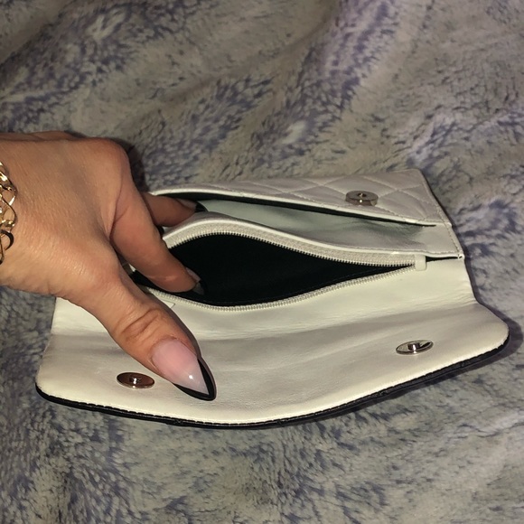 Chanel Double Flap Shoulder Bag - Picture 5 of 8